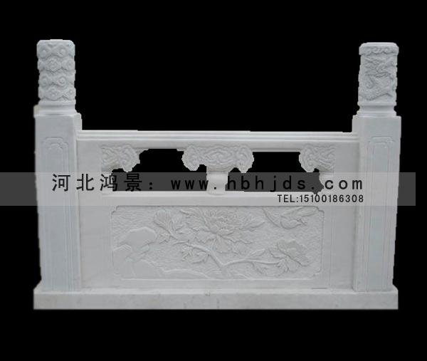 石雕欄板吐黃的原因