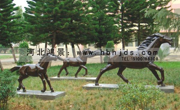 銅雕馬